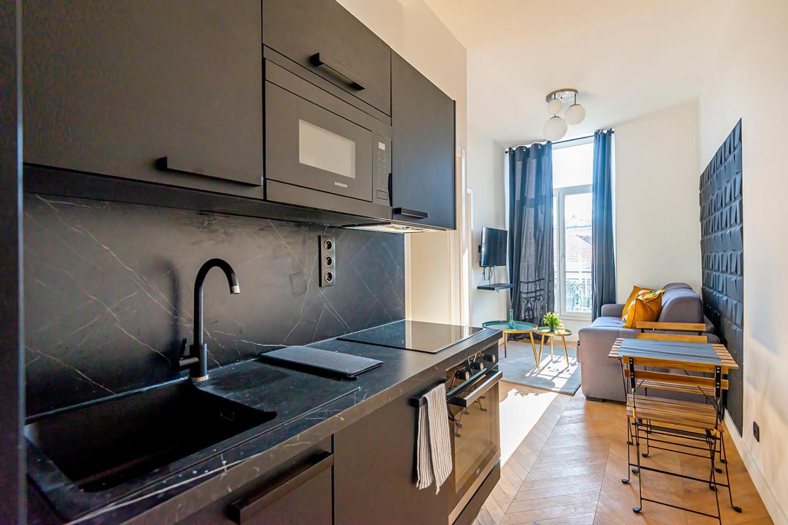 Apartment 304 B Charming 2 Refurbished Super Nizza