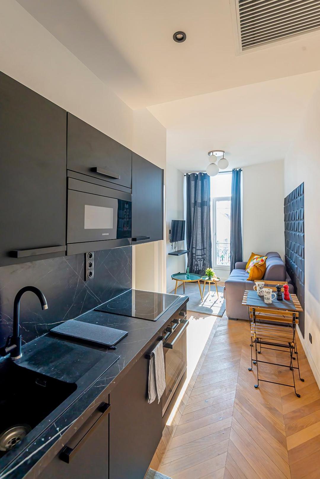 Apartment 304 B Charming 2 Refurbished Super *